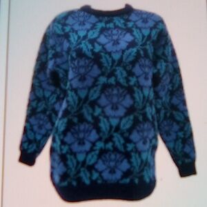 Laura Ashley vintage Scotland 100% wool pull over sweater